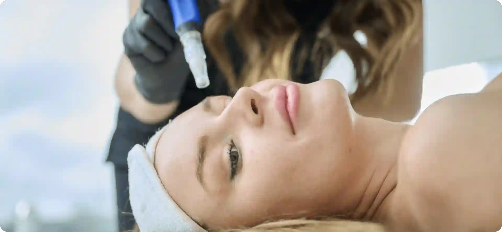 How Do Microneedles Trigger New Collagen and Elastin in Loose Skin Ilford?